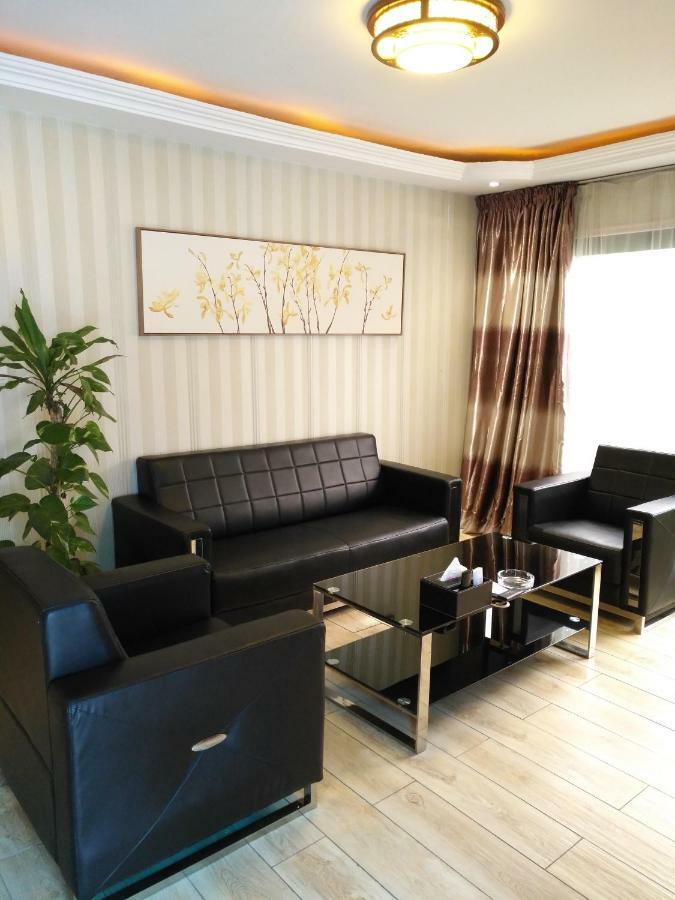 花园酒店 阿比让 外观 照片